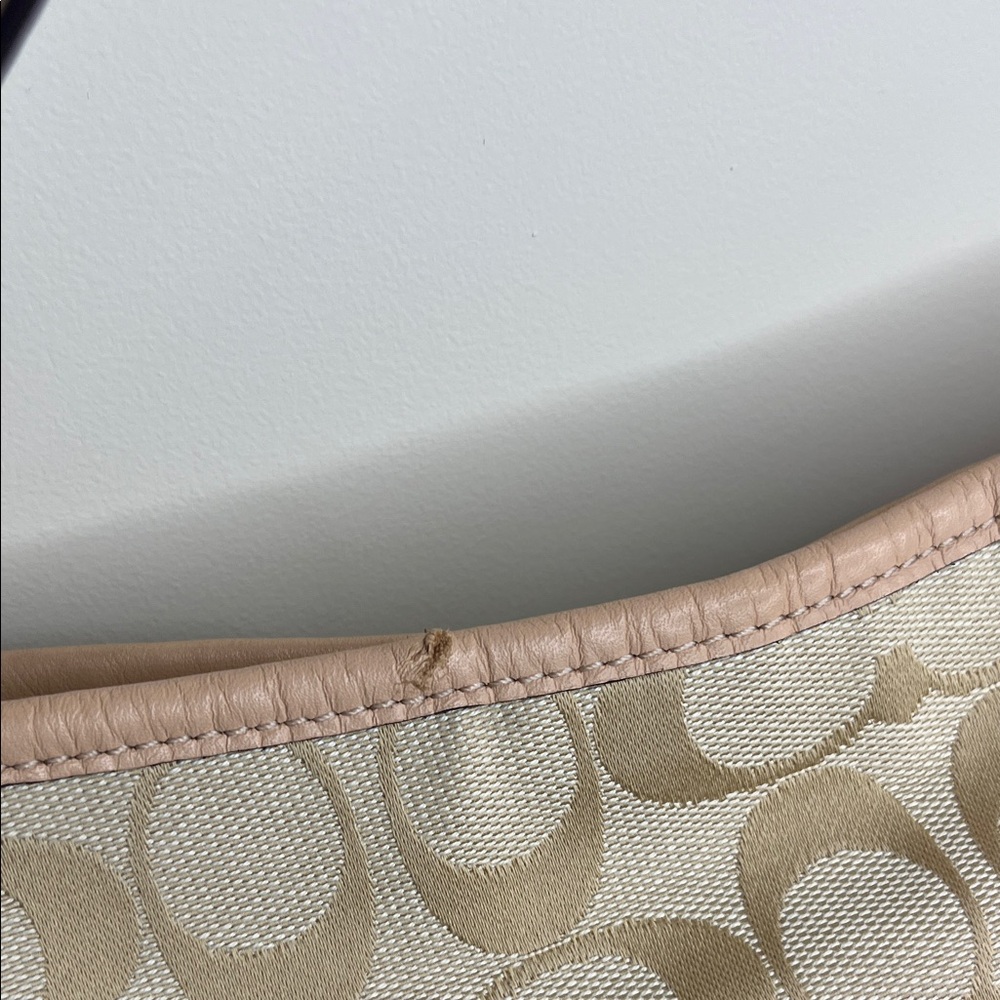 Coach Signature Beige and Pink Shoulder Bag - Picture 3 of 15